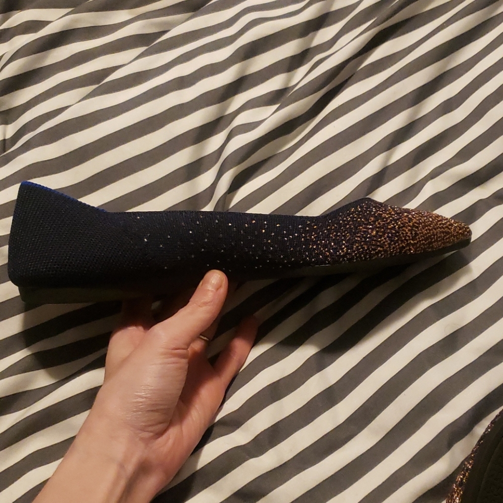 Midnight Metallic Rothys points size 8 - Picture 6 of 8